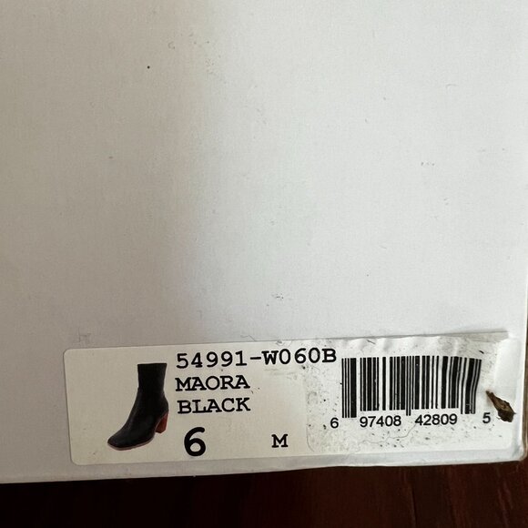 Yellow Box Maora Womens Heeled Boot Squared Toe Sz 6 in Black Faux Leather - Picture 2 of 10